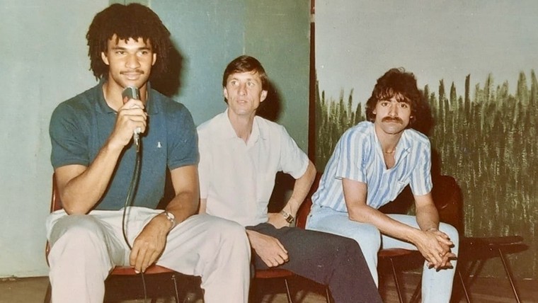 Toen Johan Cruijff de Nederlandse School in Jakarta op stelten zette