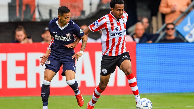 PSV heeft ook Young in het vizier en meldt zich bij Sparta